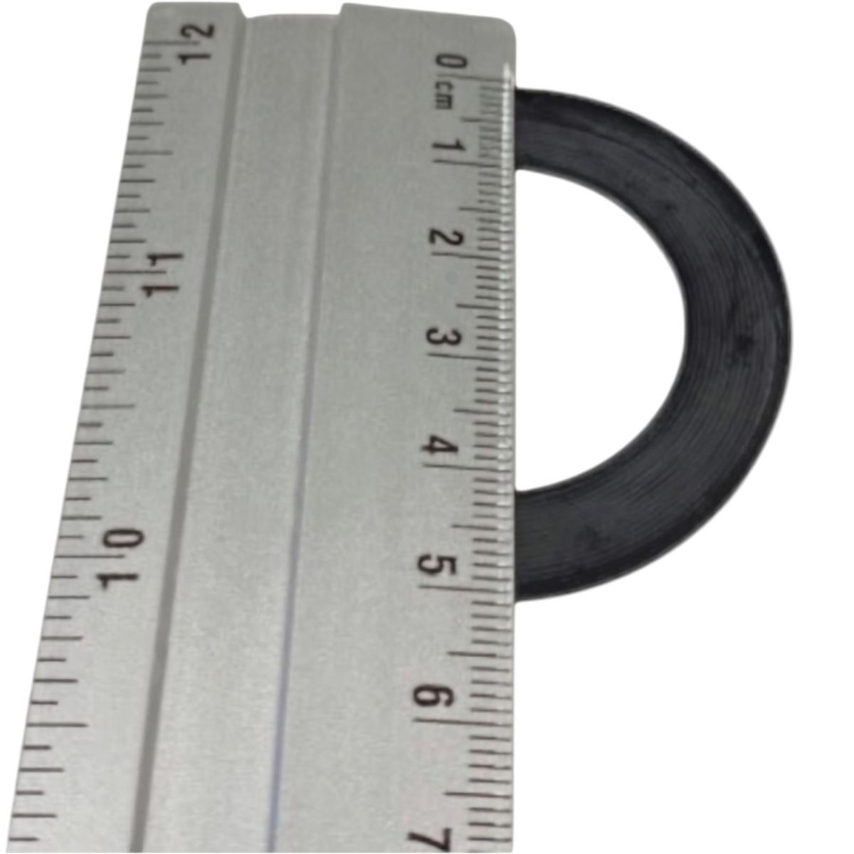 Zodiac Online Shop neopreen pakking voor opbouwventiel met een diameter van 5 cm gemeten met een liniaal